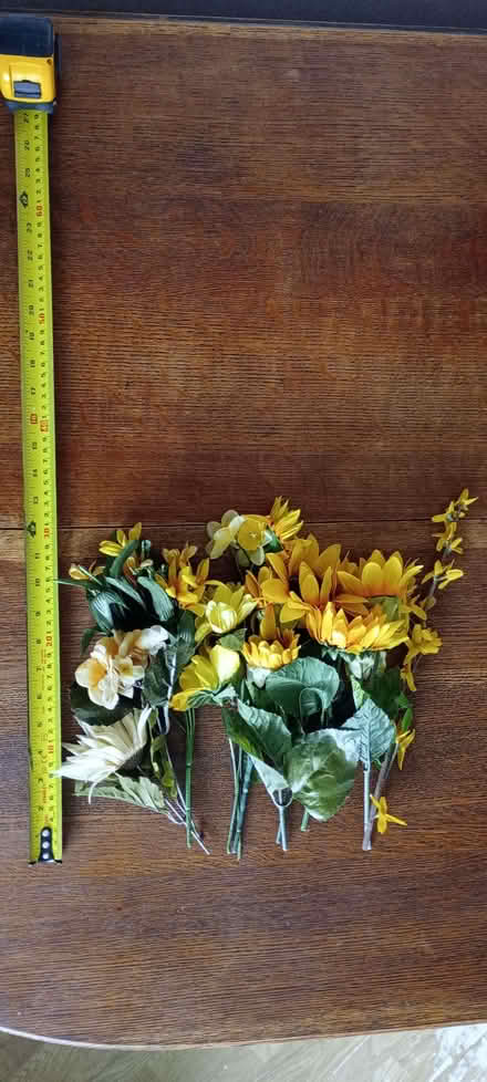 Photo of free Artificial flowers and foliage (Totteridge HW HP13) #3