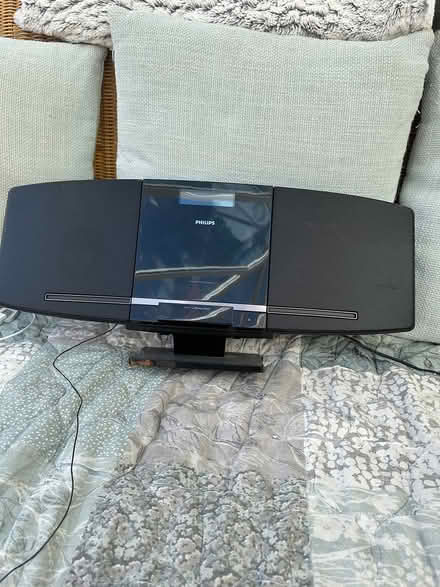 Photo of free Radio,cd player,phone charger (Bournemouth BH7) #2