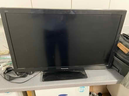 Photo of free Tv, Sofa, kettle, lamps, kitchen (N4) #1