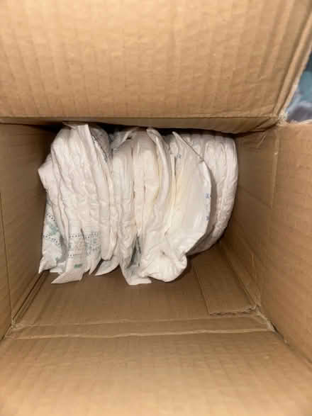 Photo of free Size 0 pampers nappies (Bd134fg) #1