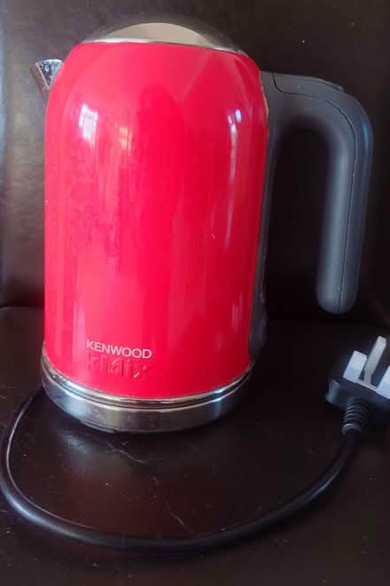 Photo of free Kettle (West Bedhampton) #1