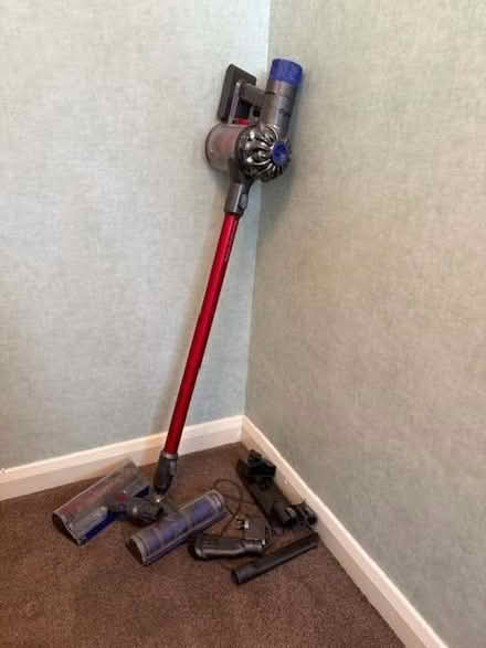 Photo of free A Dyson vacuum cleaner in only partly working order (Totteridge HW HP13) #1