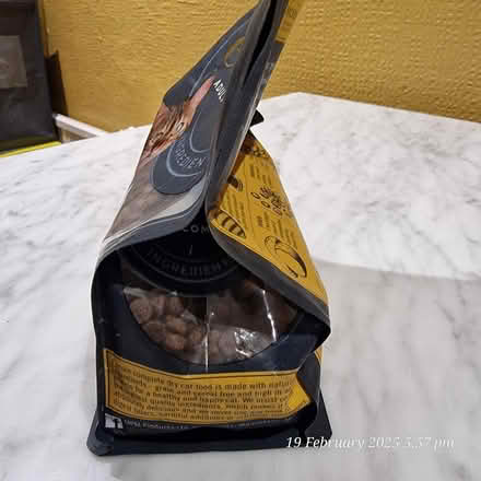 Photo of free Encore Adult Complete dry cat food (Bushey WD19) #3