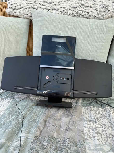 Photo of free Radio,cd player,phone charger (Bournemouth BH7) #1