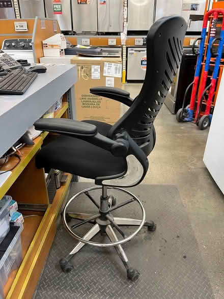 Photo of Stand Up High Rolling Desk Chair (Southern Heights BD San Rafael) #2
