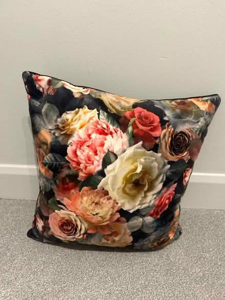 Photo of free Flower cushion (W7) #1