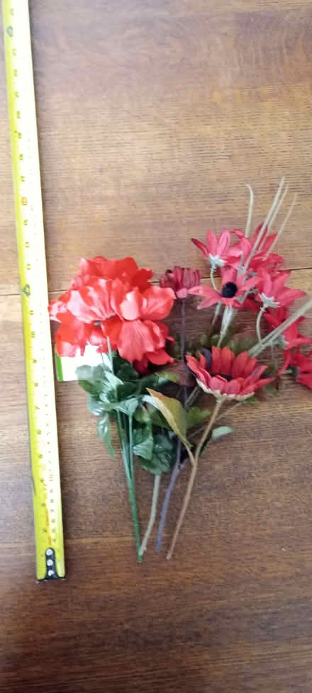 Photo of free Artificial flowers and foliage (Totteridge HW HP13) #4