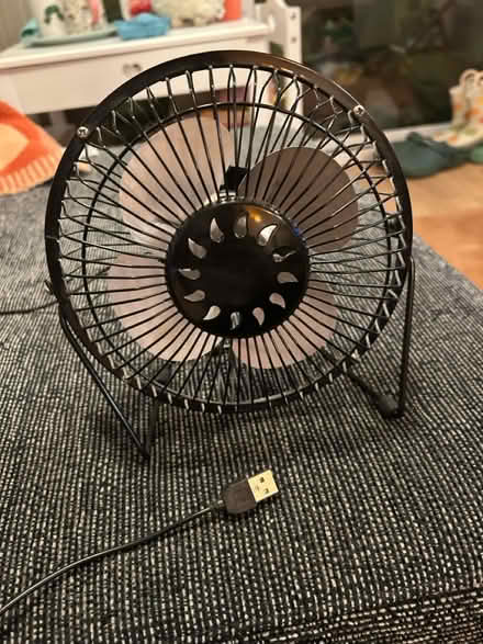 Photo of free USB desk fan (W7) #1