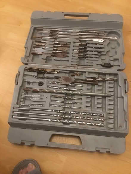 Photo of free assorted drill bits in case (B62 near Blackheath) #2