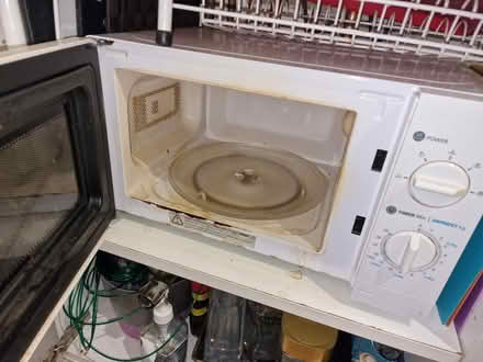 Photo of free Small microwave (Edinburgh EH4) #2