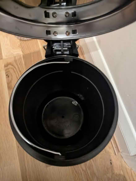 Photo of free Small pedal bin (4.5 L) (West Norwood SE27) #2
