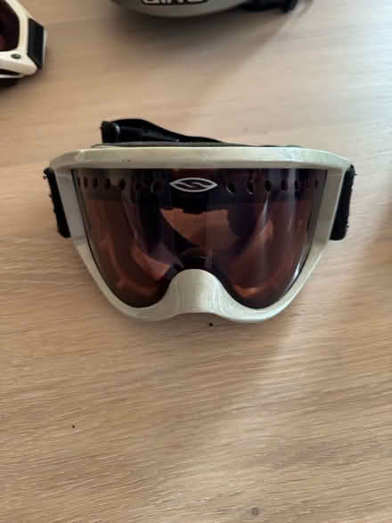 Photo of free 4 Ski goggles (McLean 22101) #3