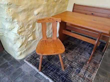 Photo of free Dining table and chairs (Piece TR16) #3
