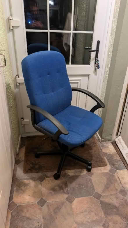 Photo of free Office chair - Blue (Low Hesket CA4) #1