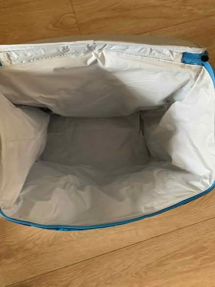 Photo of free Large insulated cool bag (London N21) #2