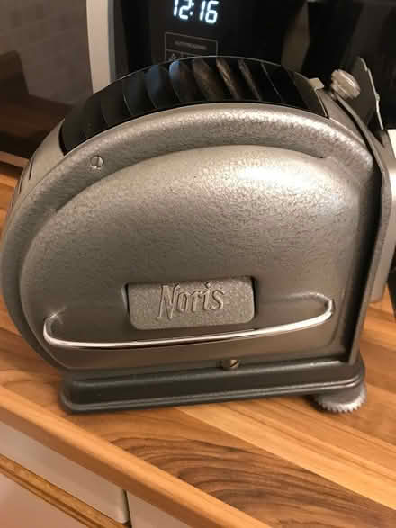 Photo of free Vintage Noris slide projector (Portsmouth PO3 Baffins) #1