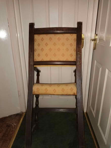 Photo of free Lovely old chair (TN39) #3