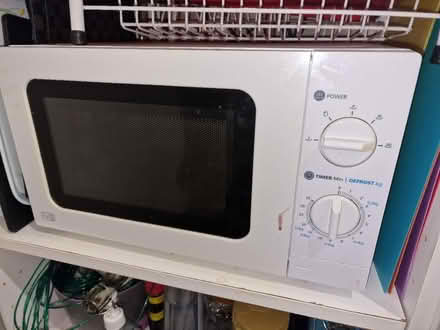 Photo of free Small microwave (Edinburgh EH4) #1