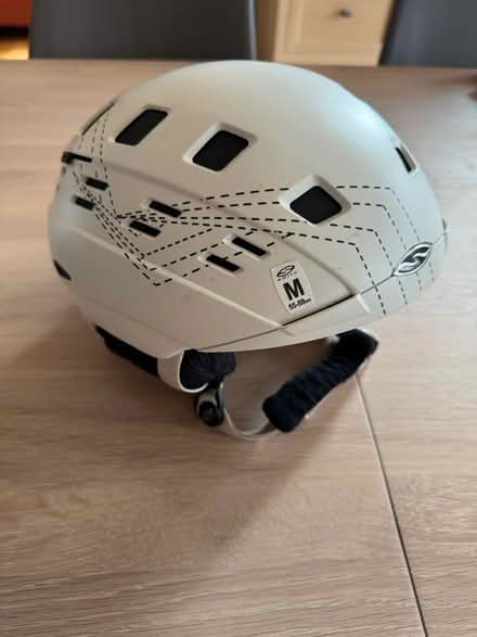 Photo of free Ski helmet (McLean 22101) #1