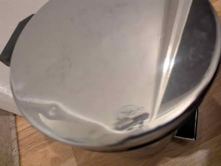 Photo of free Small pedal bin (4.5 L) (West Norwood SE27) #4