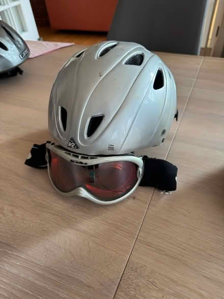 Photo of free Platinum ski helmet (McLean 22101) #1