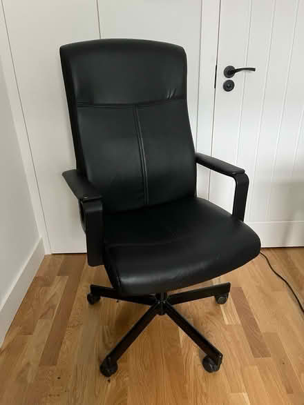 Photo of free IKEA office chair (Hackney E5) #1