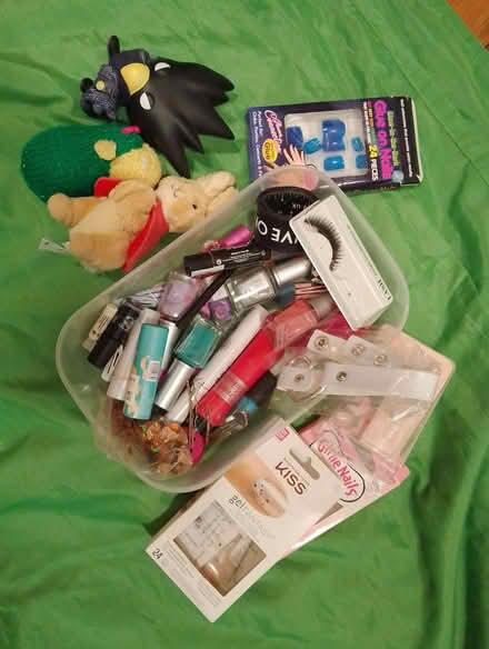 Photo of free Nail stuff and toys (Brincliffe S11) #1