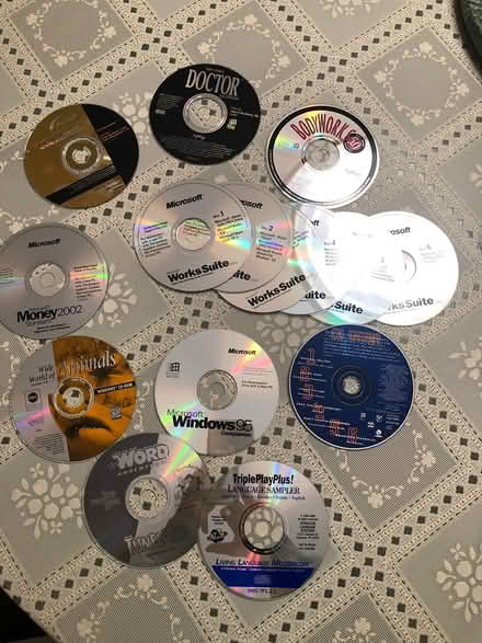 Photo of free Assorted CD Computer Games (Medinah) #1