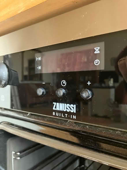 Photo of free Zanussi electric oven, old but clean and working fine (Wargrave RG10) #2