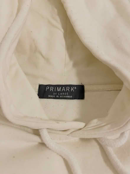 Photo of free 3x Large hoodie (Dollis Hill) #2