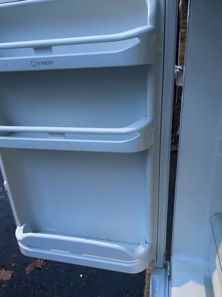 Photo of free Fridge 100% works drawers cracked (SW18) #3