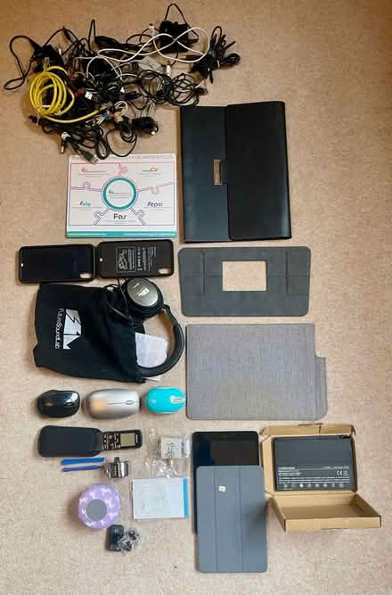 Photo of free Various computing / electrical bits (Oswestry (Pant)) #1