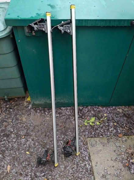 Photo of free roof rack (Earlsfield SW17) #1