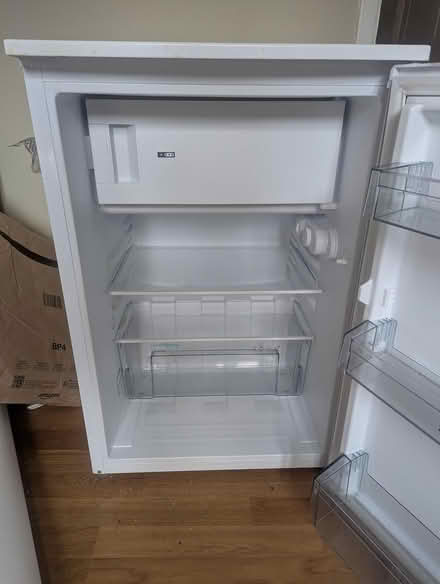 Photo of free Mini fridge, great condition (Walworth SE17) #4