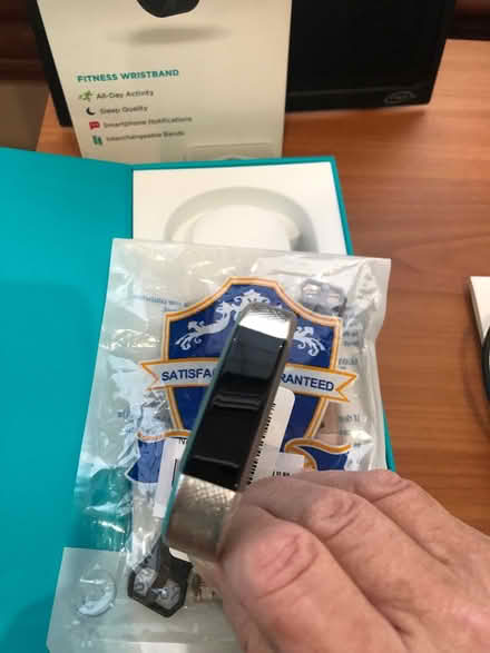 Photo of free Fitbit Alta with extra bands (Medinah) #1