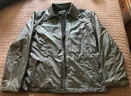 Photo of free Water resistant jacket (Oakland) #1