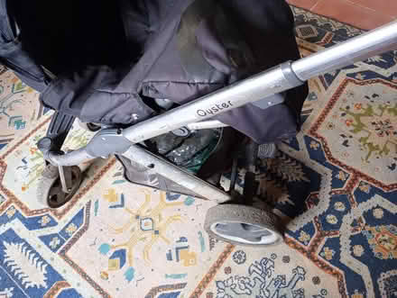 Photo of free Oyster travel system (HP13 Terriers near RGS) #3