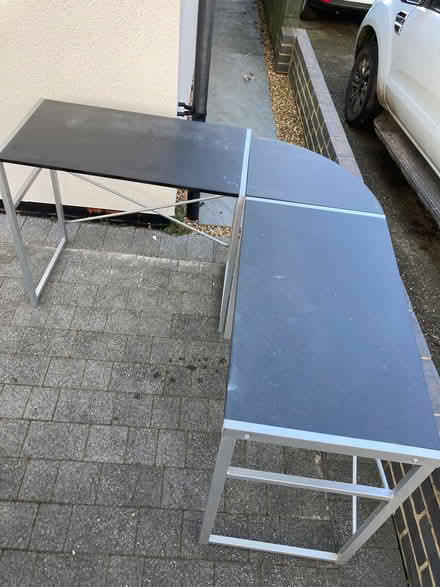Photo of free Corner desk (Littleworth OX33) #1
