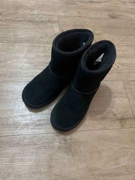 Photo of free Girls boots (CR2) #1