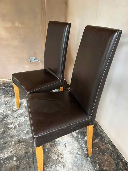 Photo of free Round table and four dining chairs (Shoreham-by-Sea BN43) #3