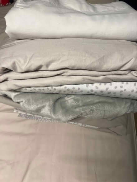 Photo of free Clean bedding (CR2) #1