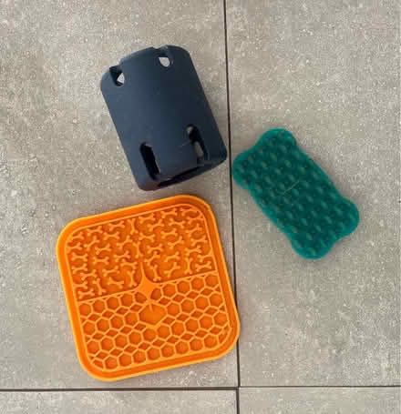 Photo of free dog accessories (Cottonmill, St Albans, AL1) #1