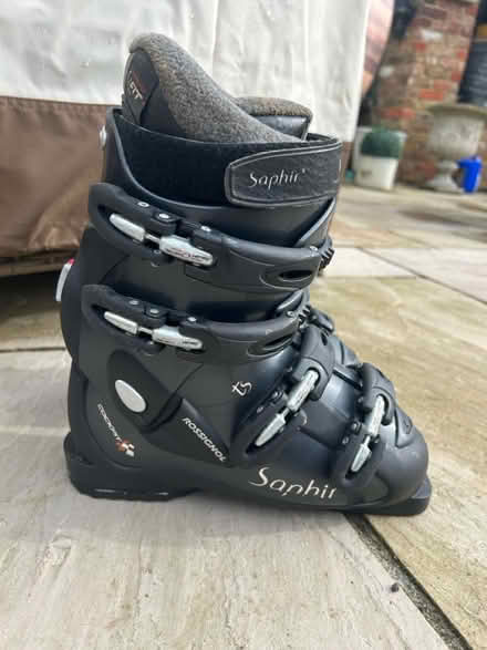 Photo of free Women’s ski boots - size 6.5 (Shepperton, TW17) #2
