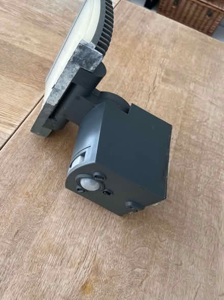 Photo of free Outdoor floodlight, motion activated - very bright (Cutteslowe OX2) #3