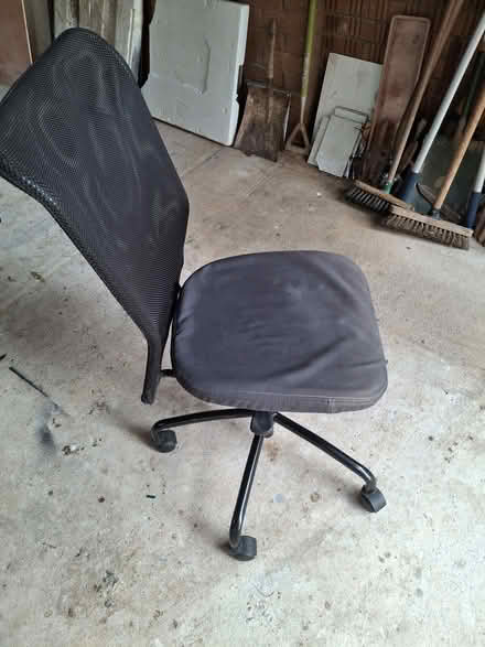 Photo of free Office chair (Newton with scales PR4) #3