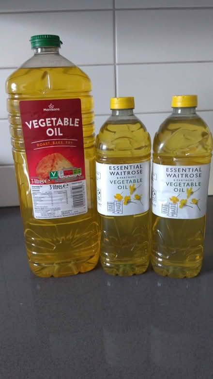 Photo of free Bottled vegetable oil (Abingdon OX14) #1