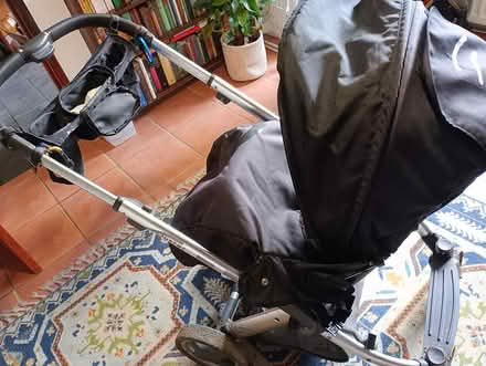Photo of free Oyster travel system (HP13 Terriers near RGS) #4