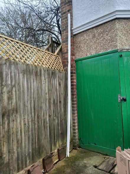 Photo of free Picture rail 3m (BN1) #1