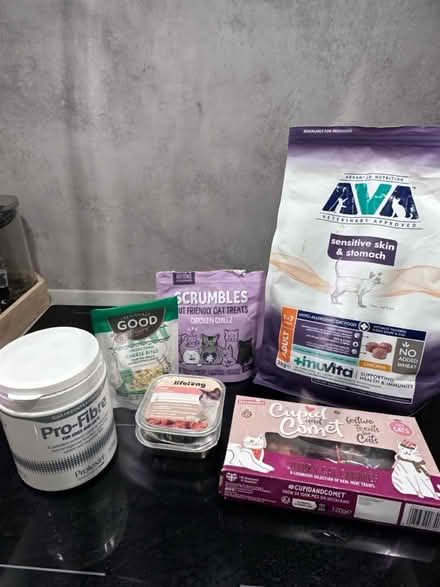 Photo of free Cat treats and food (Chichester PO19) #1