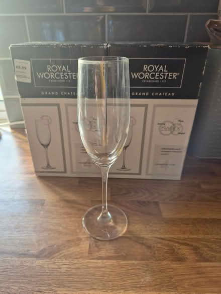 Photo of free X8 Champagne Glasses (Annscroft) #1